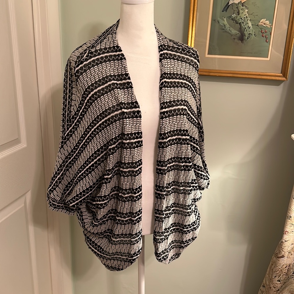 Mission Supply Company, Size XXL Black and white dolman sleeve cardigan